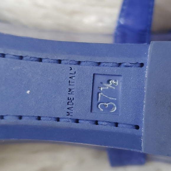 HOST PICK⭐️Authentic Fendi Blue Patent Leather Wedge Ankle - comfy 💙 - Picture 8 of 8